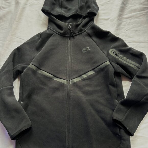 Nike Sportswear Zip up Boys Hoodie  | Black | Size X- Large - Picture 1 of 5